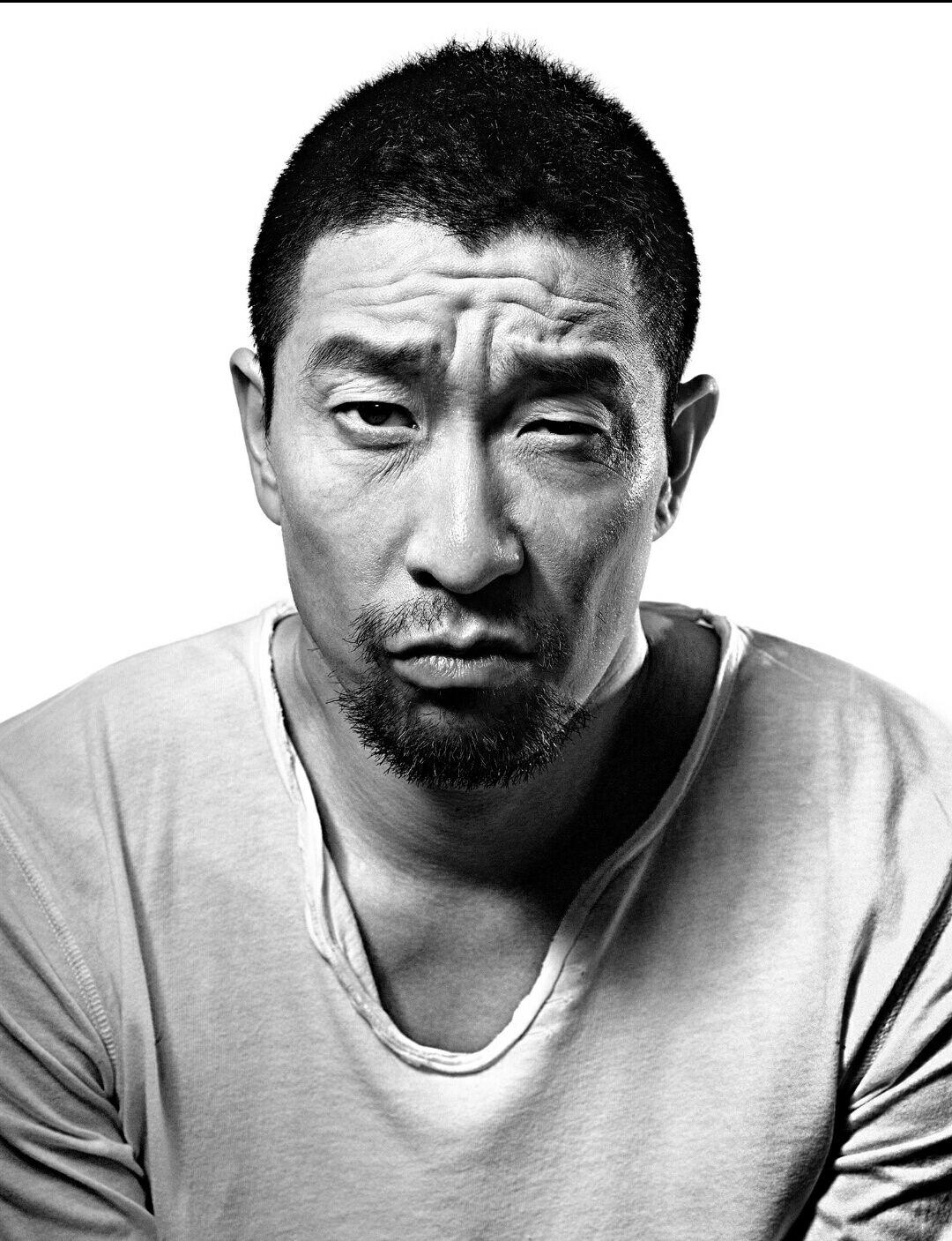 如何评价《钢的琴》主演,《解救吾先生》配角王千源的演技? - 知乎