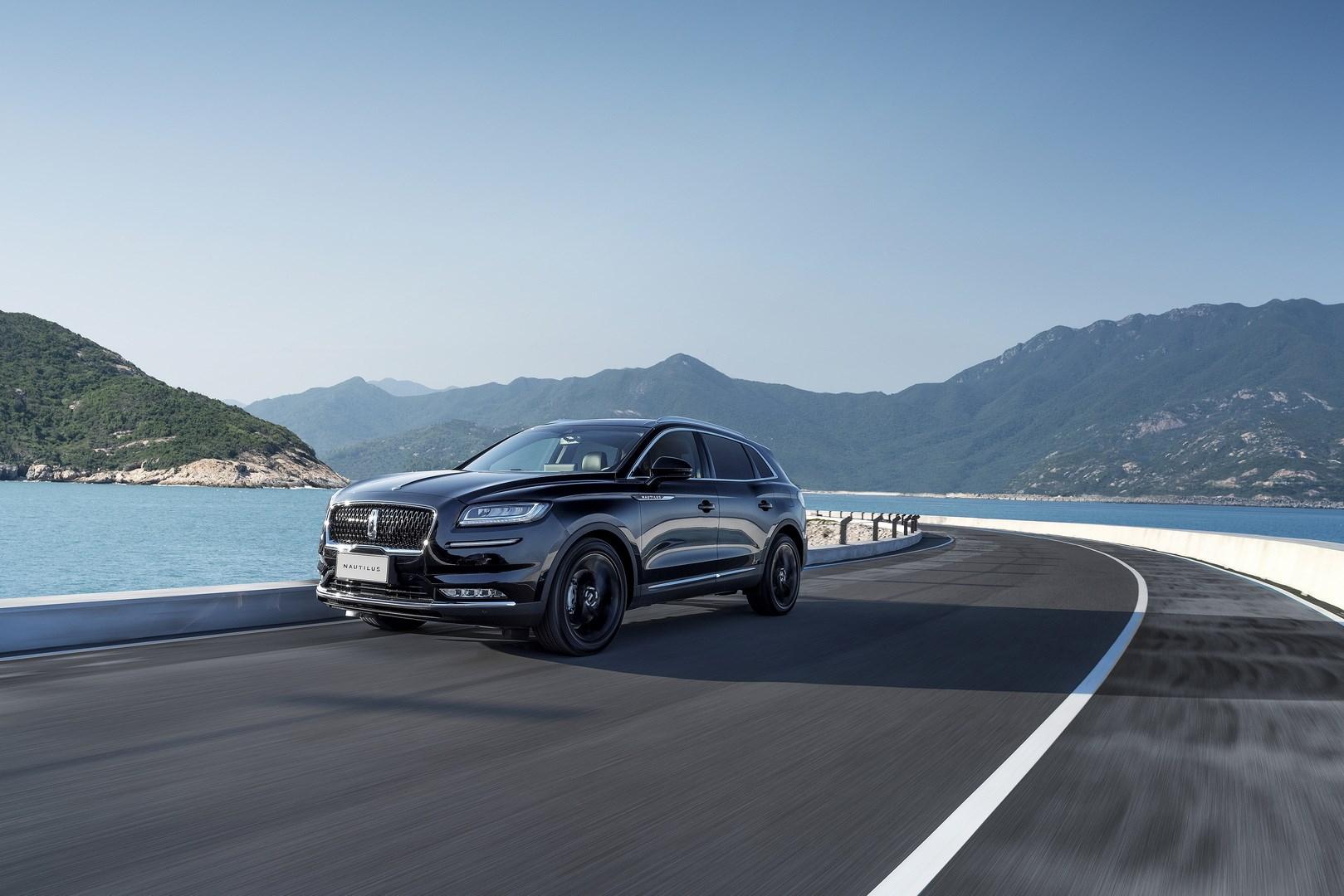 8英寸超大高清触控屏,不仅显示面积同级至优,还有着1920x1080分辨率的