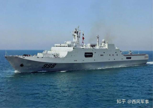071船坞登陆舰现永兴岛媒体猜测参与军演岛礁保障技术成熟