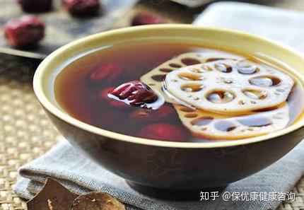 藕怎么清洗用盐 v2-451256b17e4722fc7ee4f52e2184171c_r.jpg