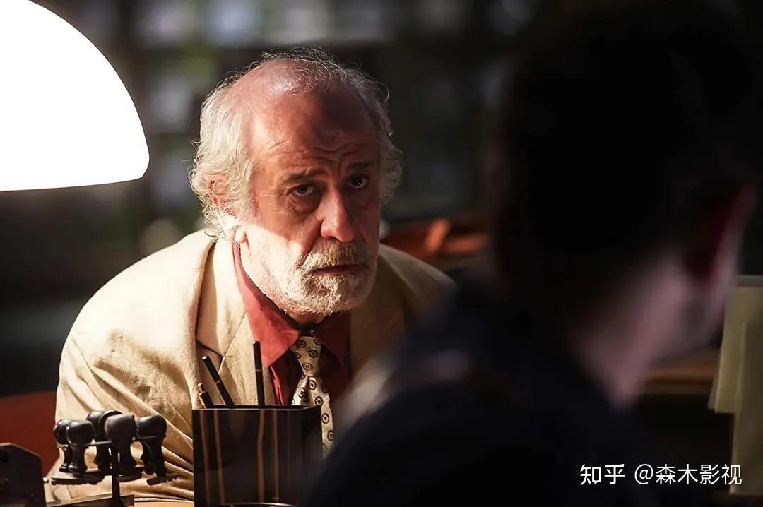 影视解说文案,悬疑电影《迷宫中的人》