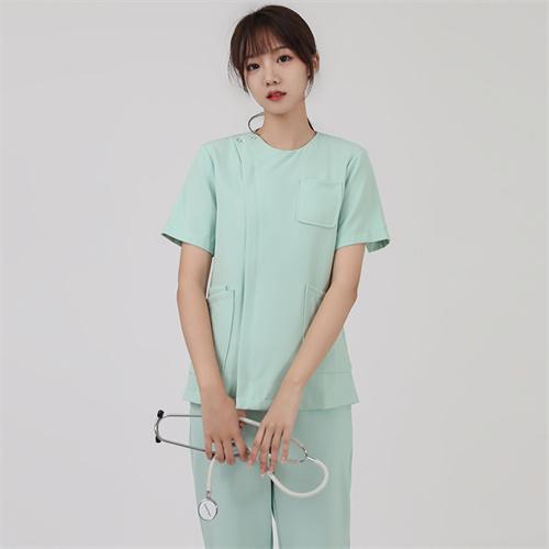 牙科医院的医生制服在风格上会有不同吗？ - 知乎