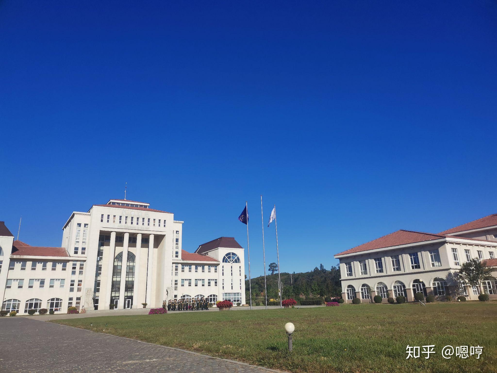 辽宁何氏医学院的校园环境如何? - 知乎