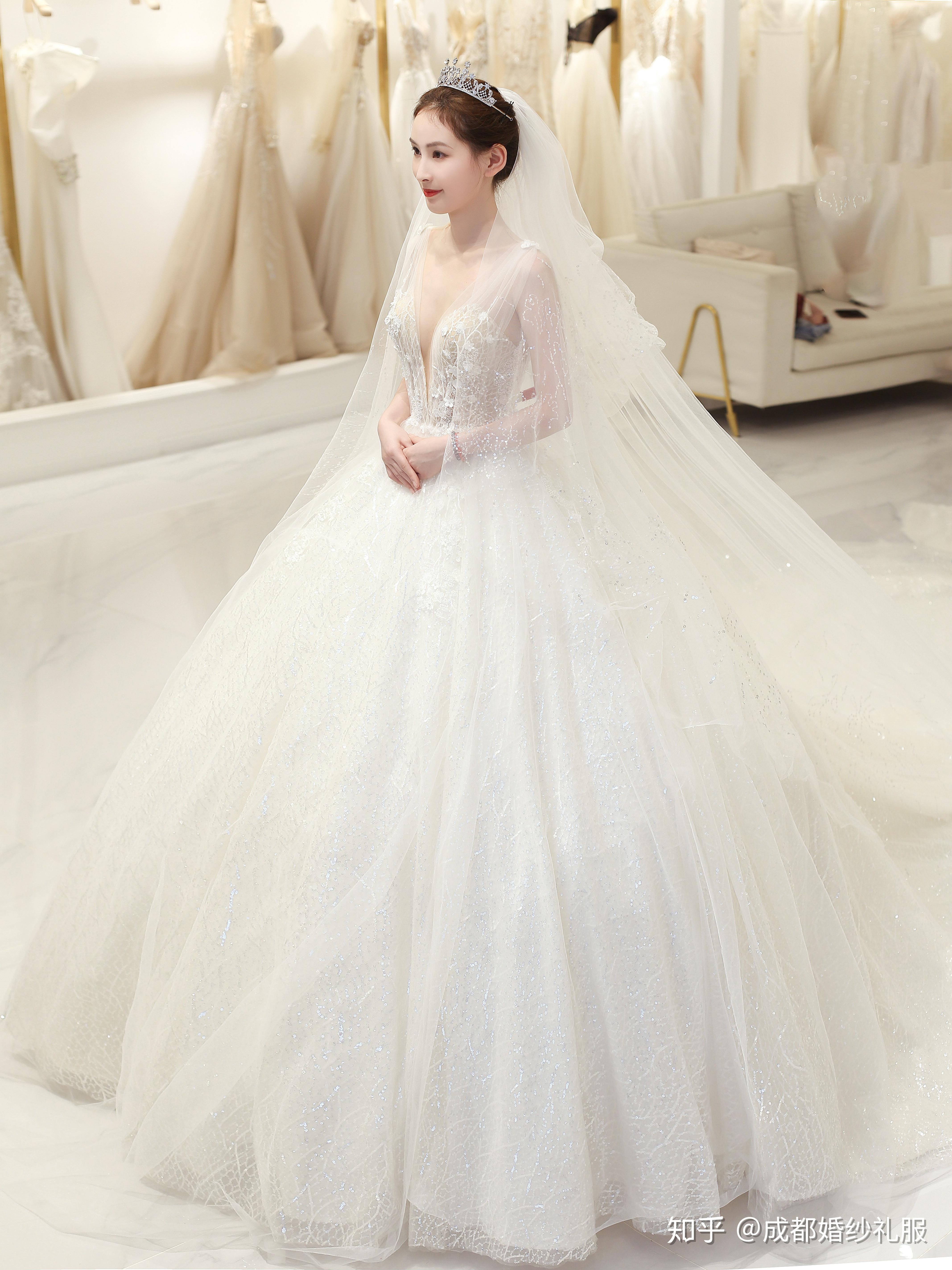 90婚纱礼服租赁成都租婚纱大拖尾婚纱