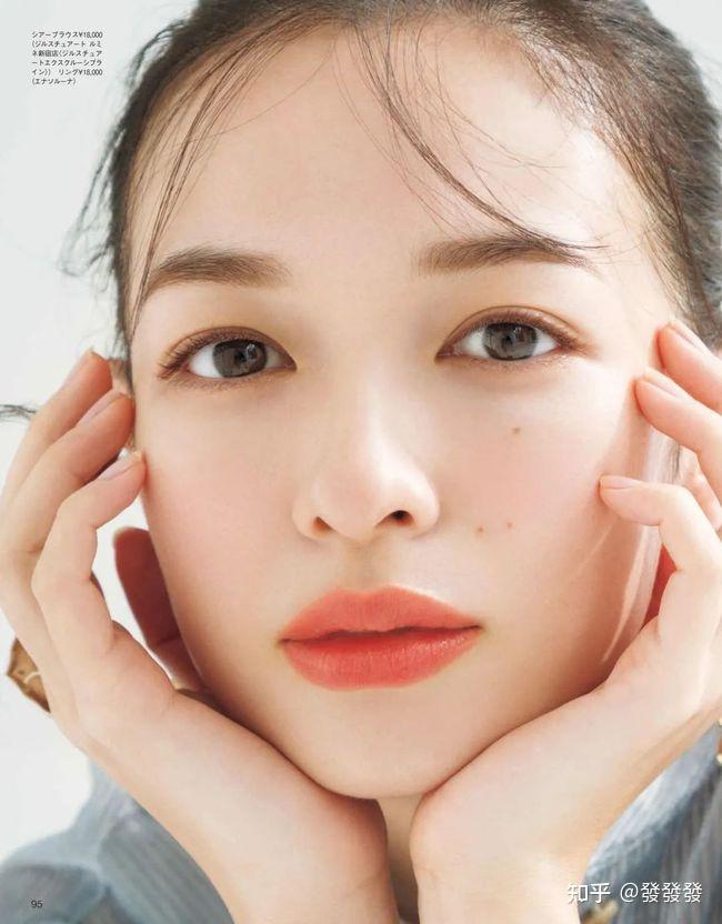 秋天打造日系氛围感除了穿搭妆容也很重要这份攻略请收好