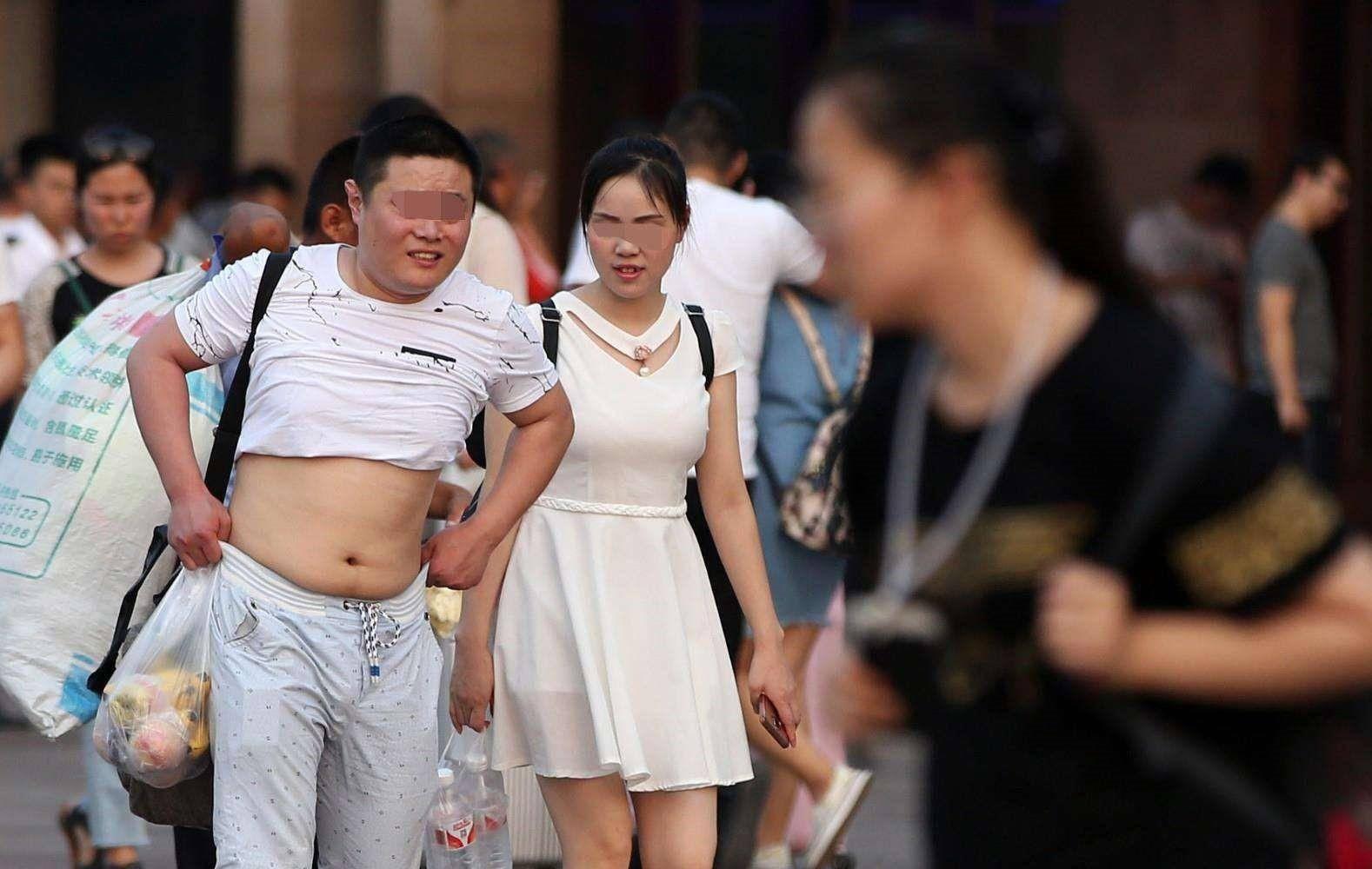 北京比基尼遭遇重大挫折多地喊话膀爷穿好衣服