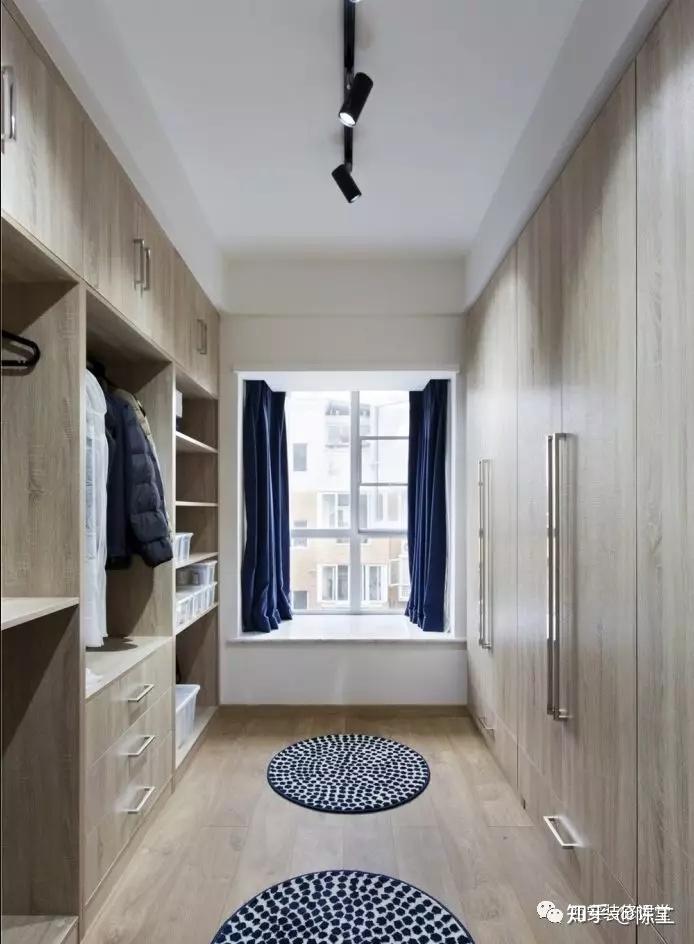 小房间衣帽间设计 v2-458191f2585b6d6ad71dd1e35d99baf4_r.jpg