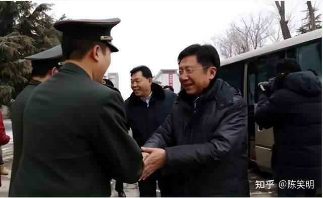 政委权力略高于团长?解读解放军的“双首长制” - 知乎