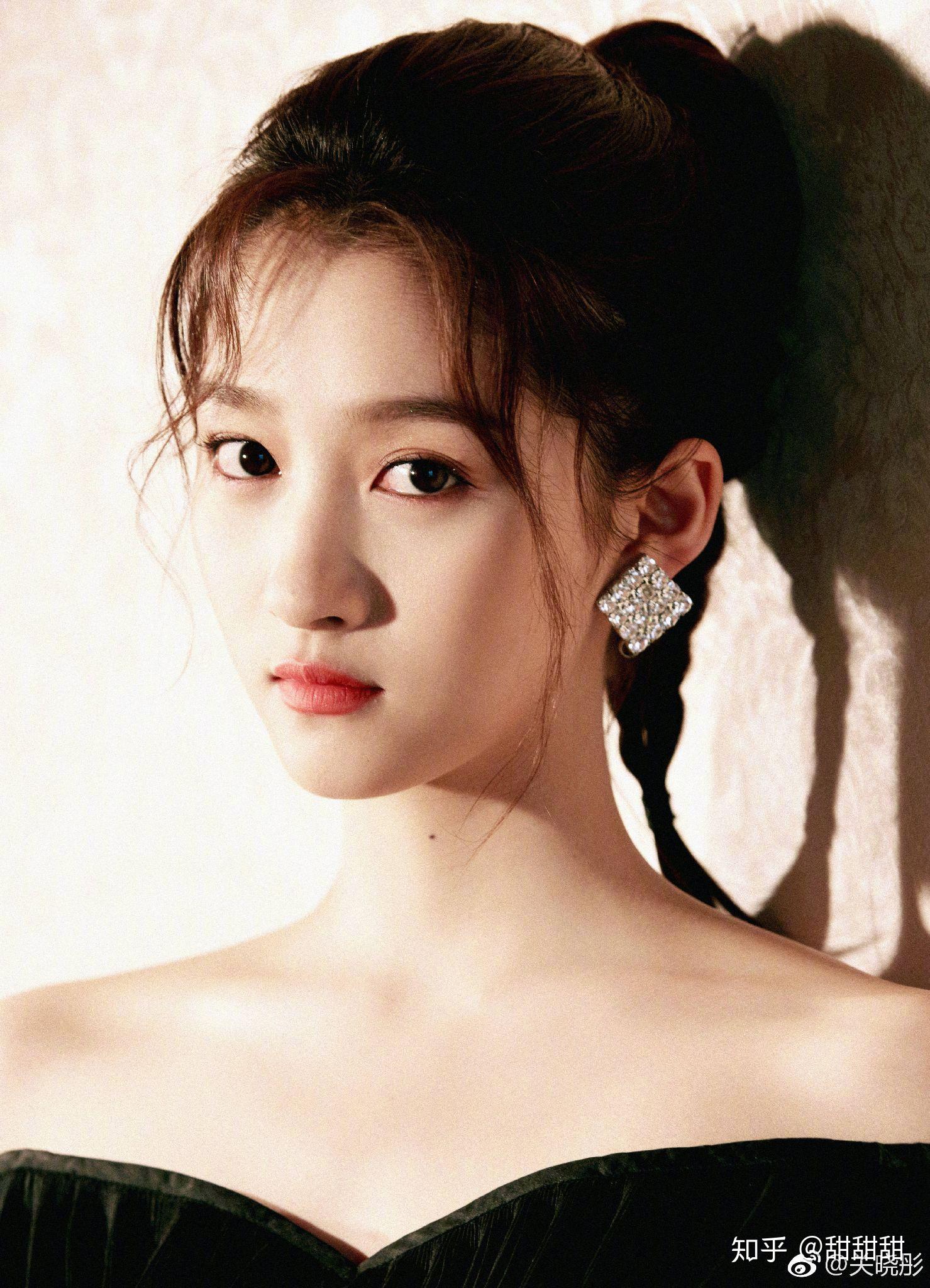 关晓彤小姐姐觉得她真的好漂亮好优秀啊所以她有什么一看就感觉是神颜