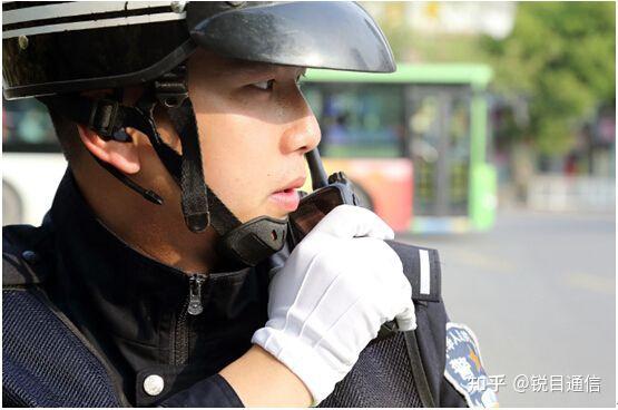 为什么警察用对讲机不用手机