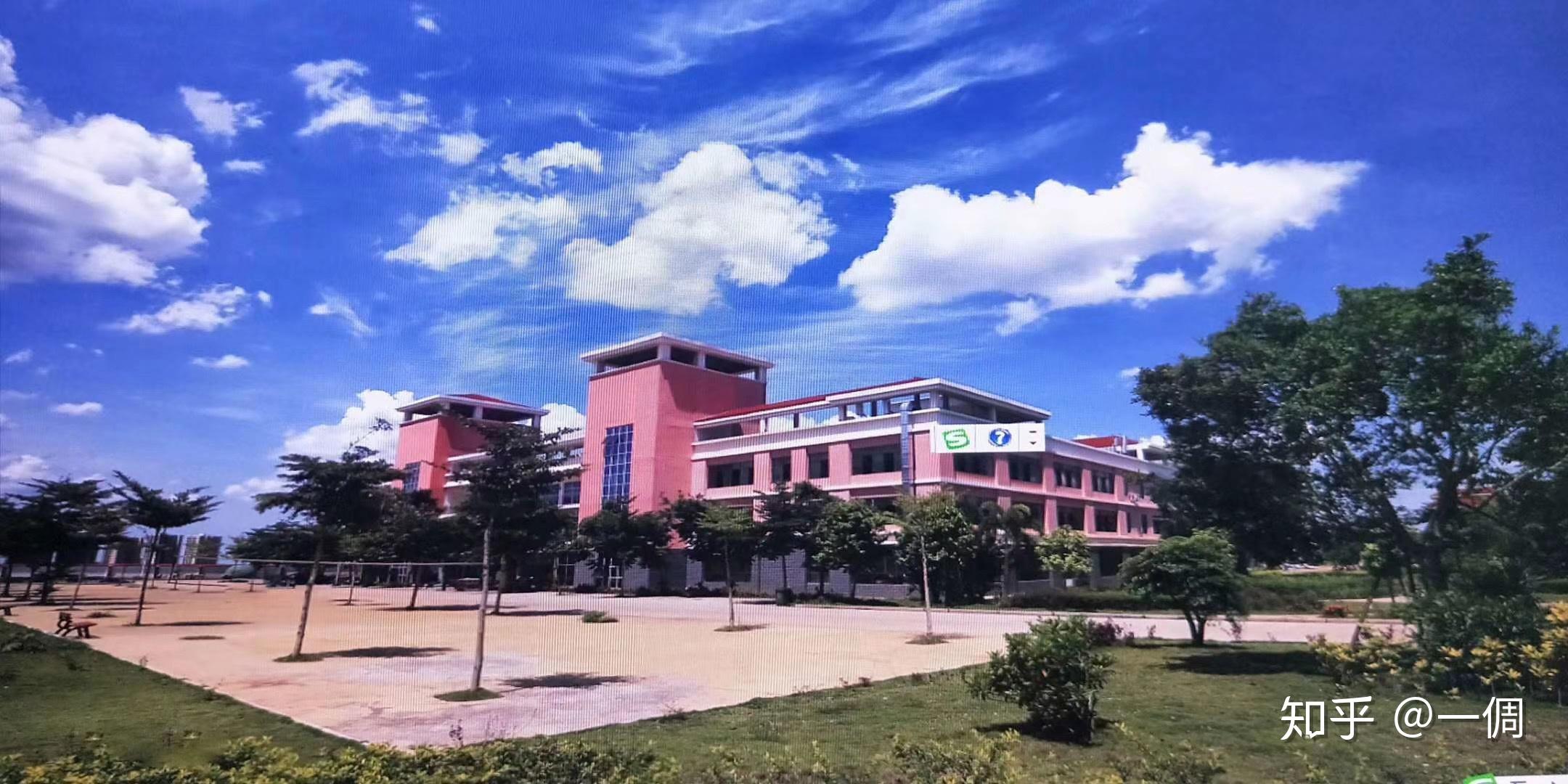 海南科技职业大学的校园环境如何? - 知乎