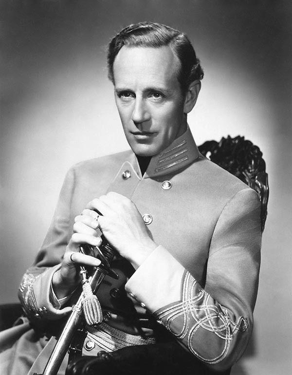 莱斯利·霍华德——饰演阿希礼·威尔克斯