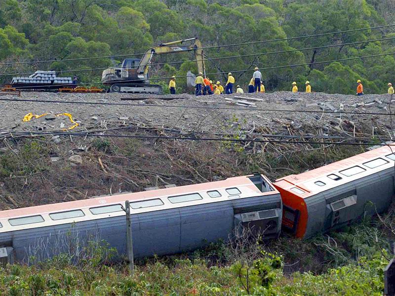 車票的故事2 重回13年前南迴搞軌案 知乎