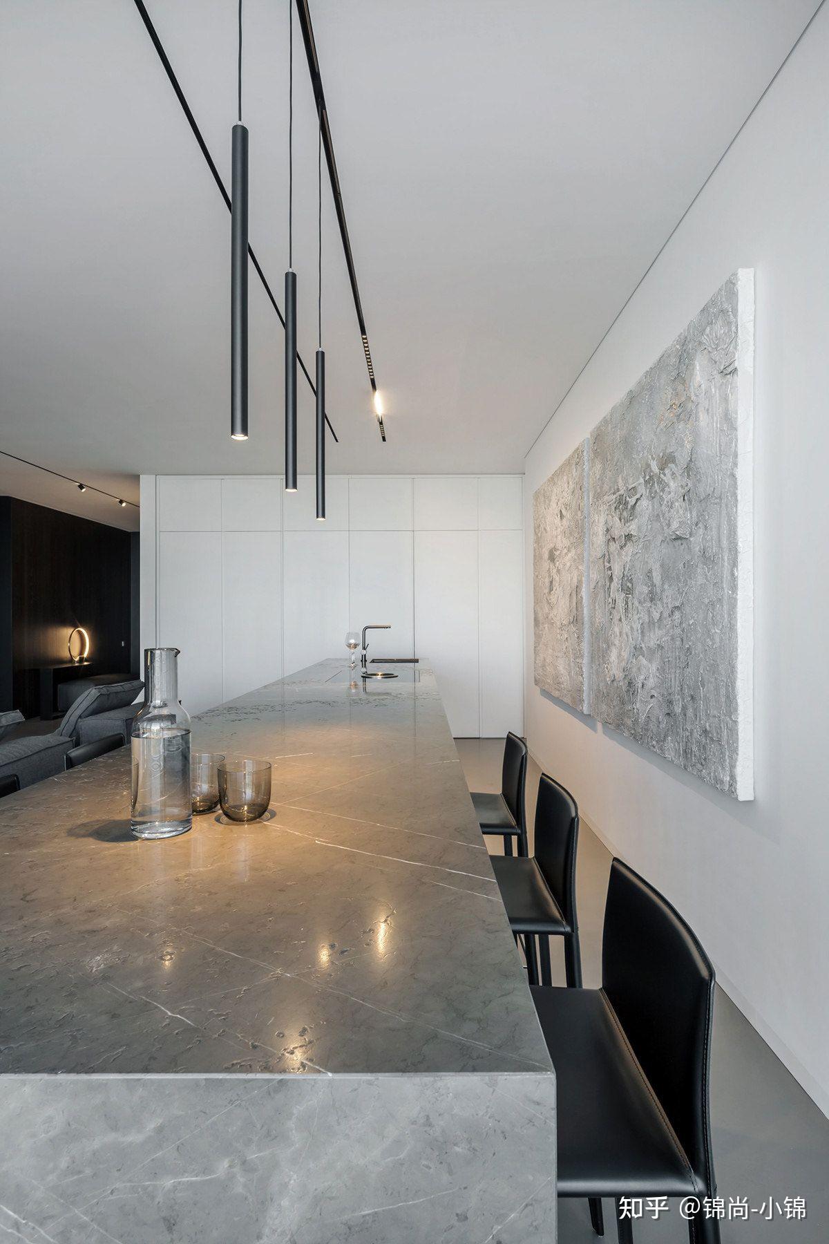 经典的黑白灰三色如何搭配