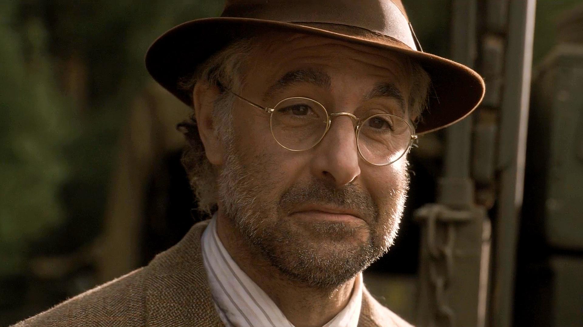 怎样评价《美国队长1》里为史蒂夫罗杰斯注射超级血清的厄斯金博士?