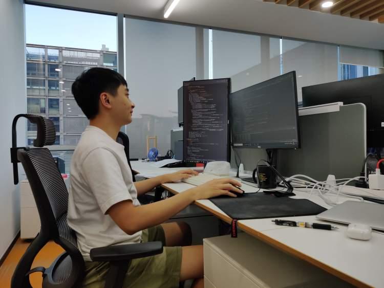 周航:从电竞职业选手到人工智能研究员 - 知乎