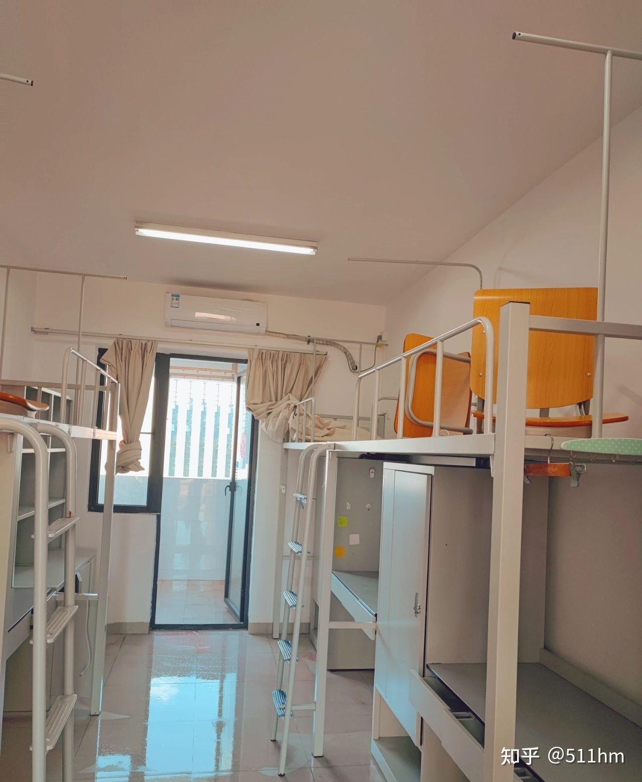 深圳大学有几个校区宿舍环境怎么样吖