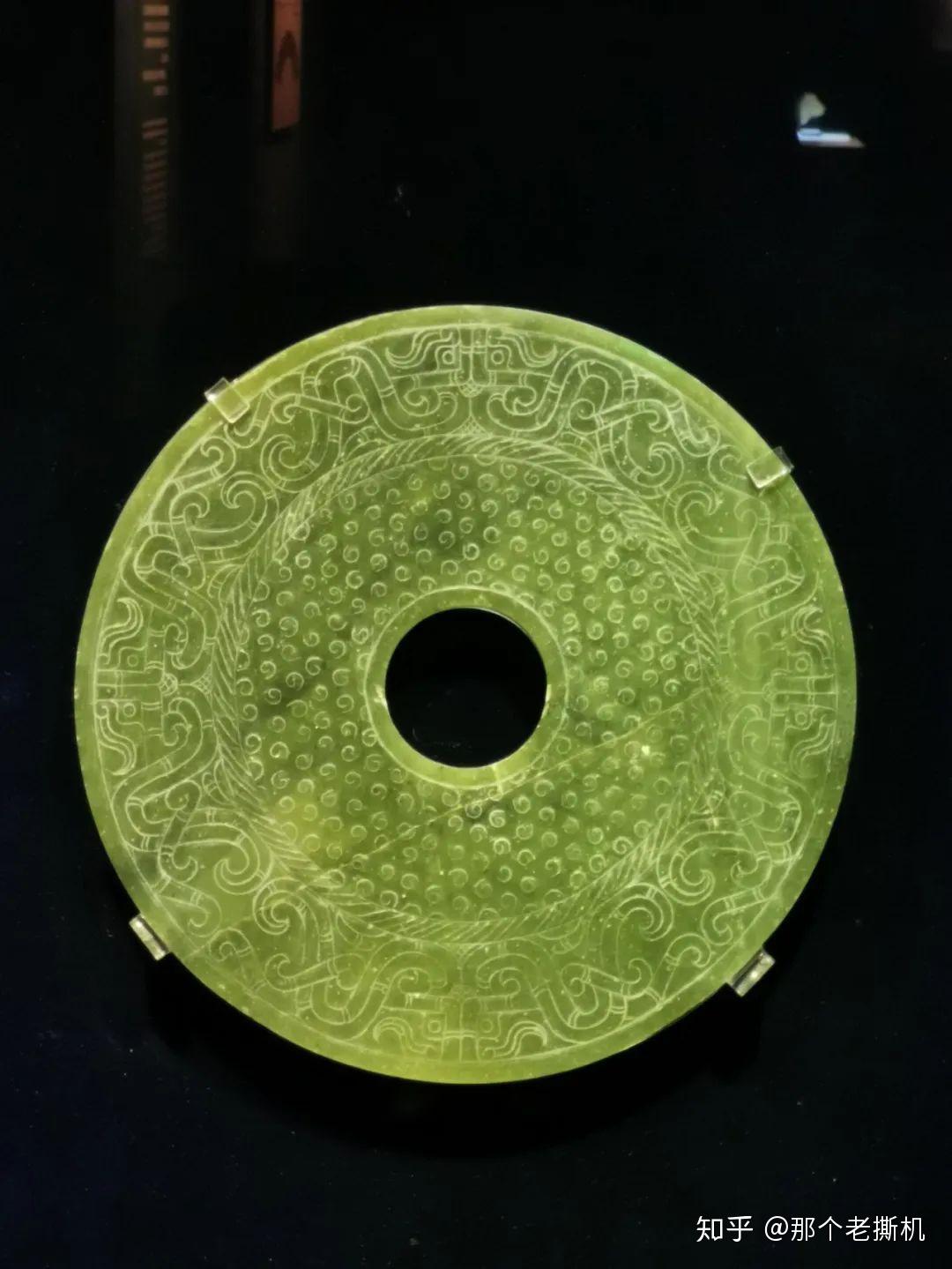 战国时期的和氏璧既然是玉璧,就是中间有孔的圆形玉器了?