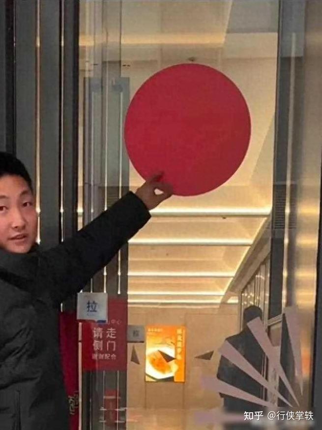 南京入城旗 聚焦次元文化：百联ZX创趣场亮相南京路步行街众多品牌首店旗舰店
