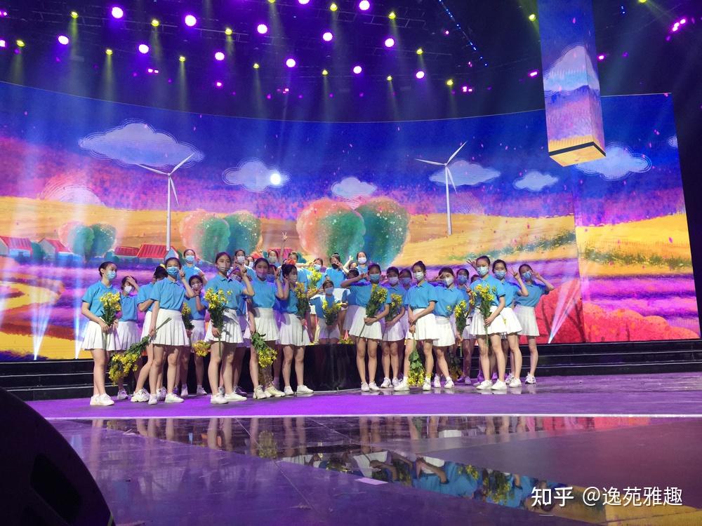 爱莲头条北京市爱莲舞蹈学校受邀录制青春万岁五四节目