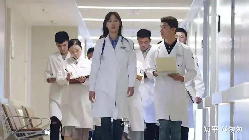 为什么外科医生都穿绿色制服？ - 知乎