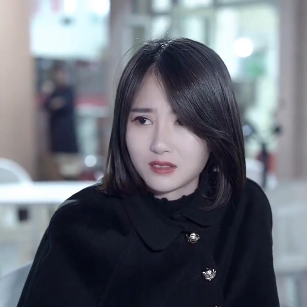 只有女朋友跟车不能往外借但是车可以分期付款女朋友不能