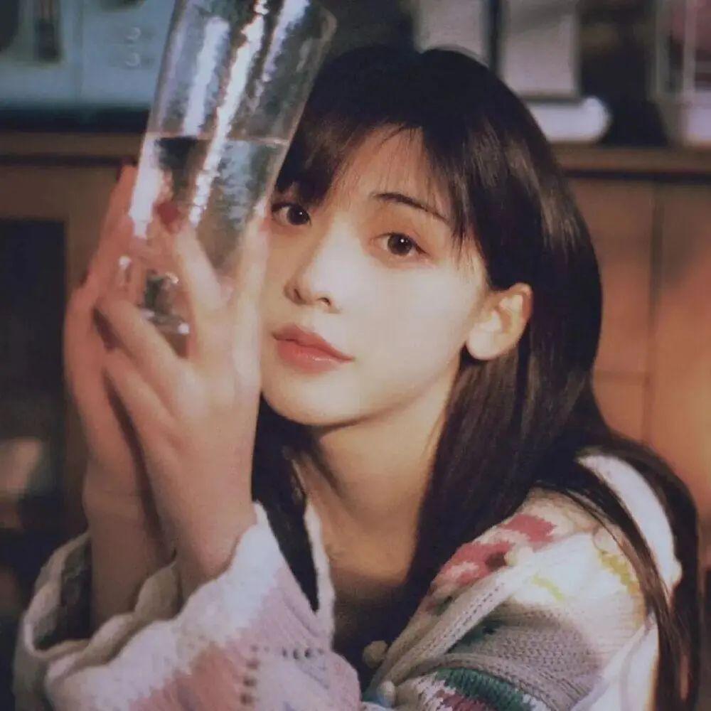 有没有很酷很拽的头像呀?(很酷很拽的图片女生)