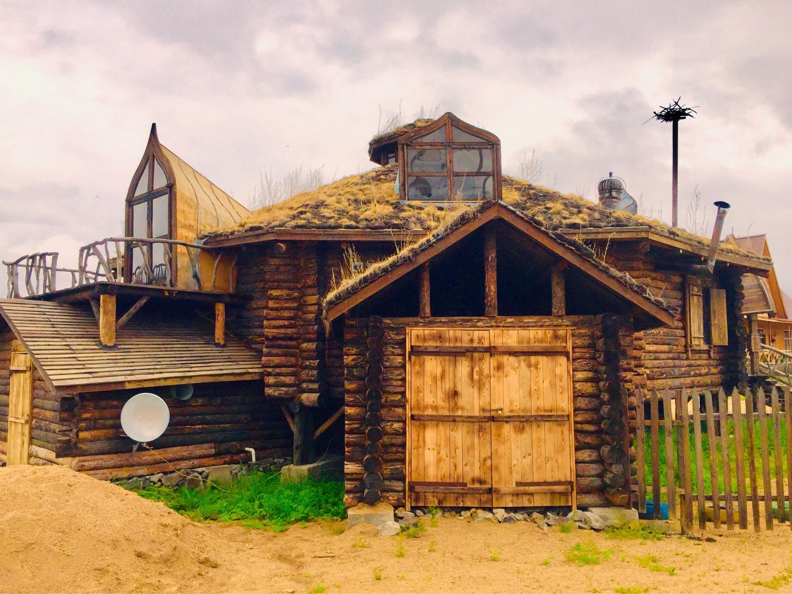 呼伦贝尔大草原恩和俄罗斯风情小镇—典型的俄罗斯风情木屋别墅