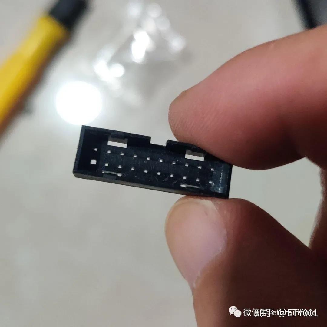 usb3.0的 19pin 接口的设计就是屎