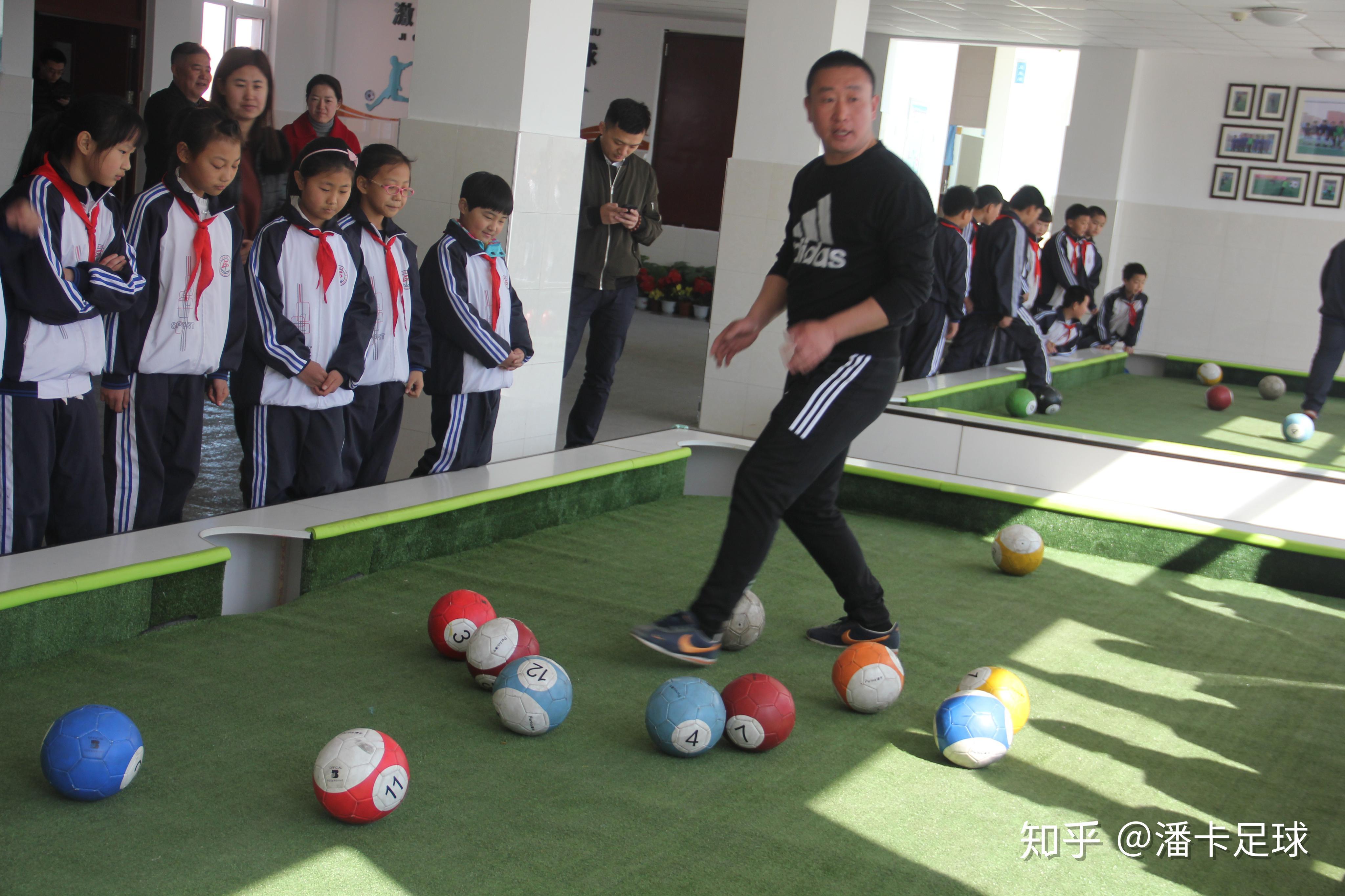 为什么很多中小学幼儿园选择潘卡足球作为体育教学用具