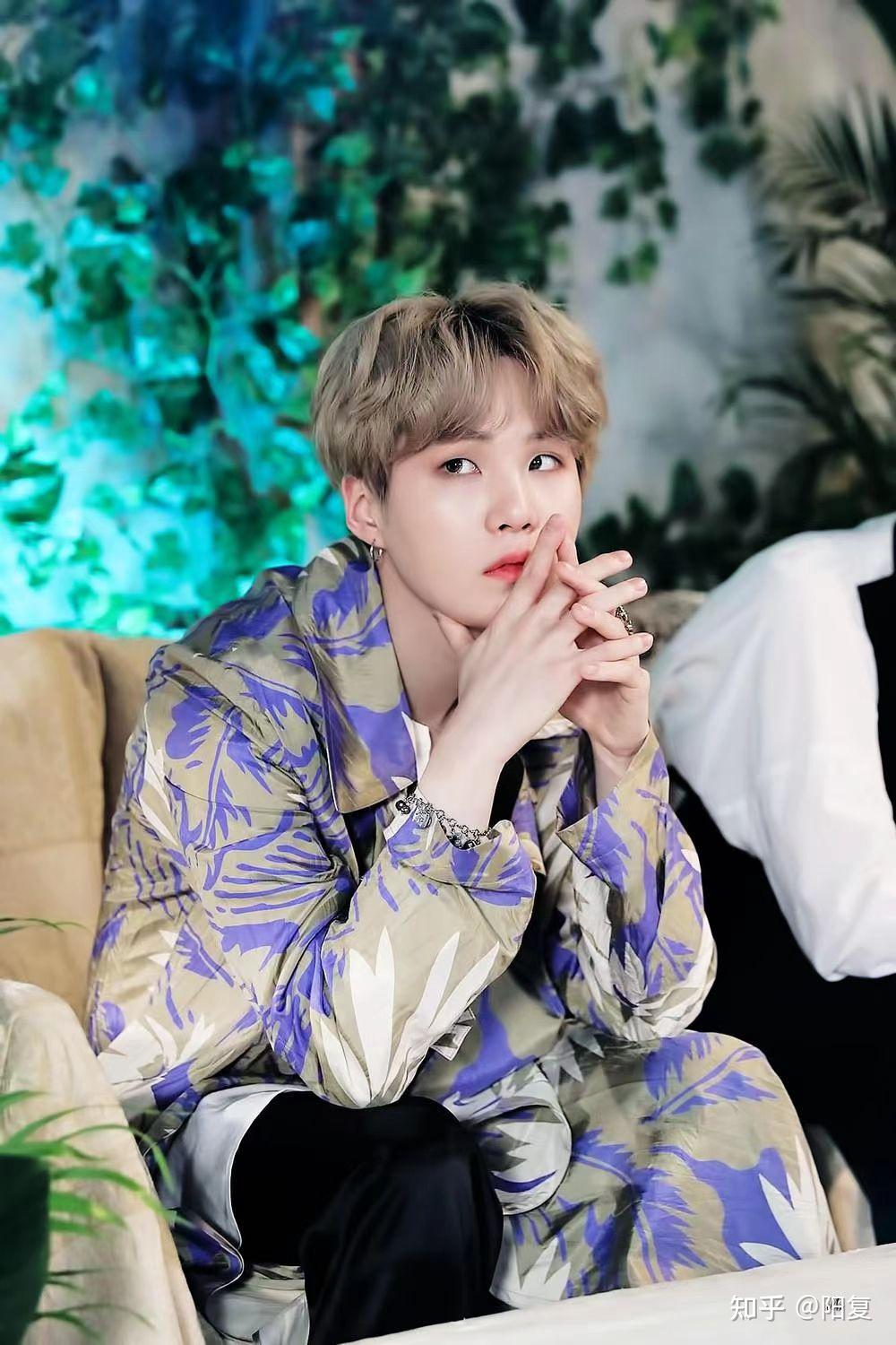 请问有哪些bts非粉也想存的神图吗? - 知乎