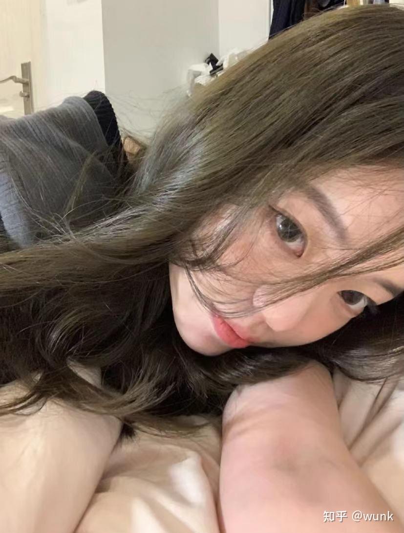 冷白皮,天生棕发,不漂可以染什么发色? - 知乎