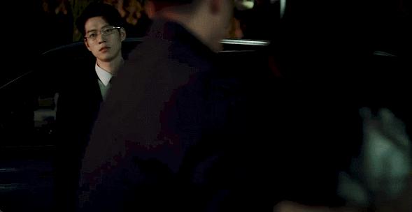 双语热词 | “霸总”风卷土重来！“霸道总裁”用英文怎么表达？？ - 知乎