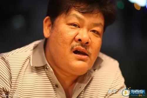 其戏路广泛,可忠可奸,凭《枪火》一片被提名台湾金马奖最佳男配角而