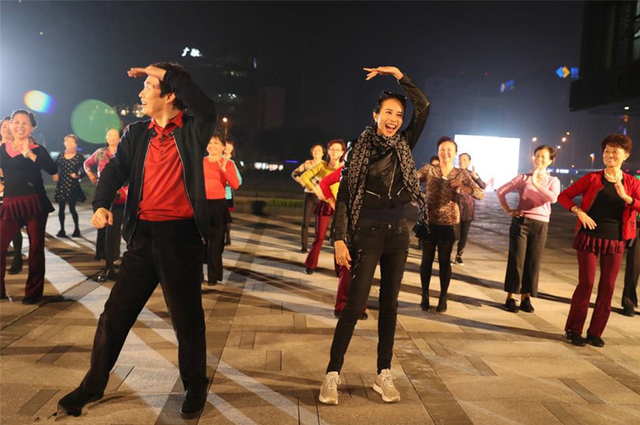 广场舞大妈会为了抢地盘斗舞吗?