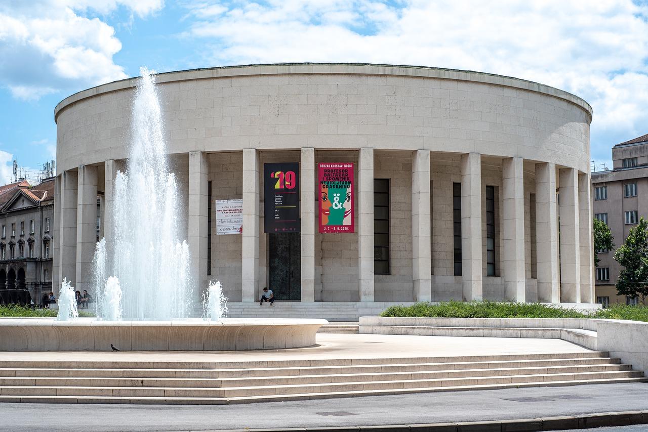 4. 石湾广场商圈