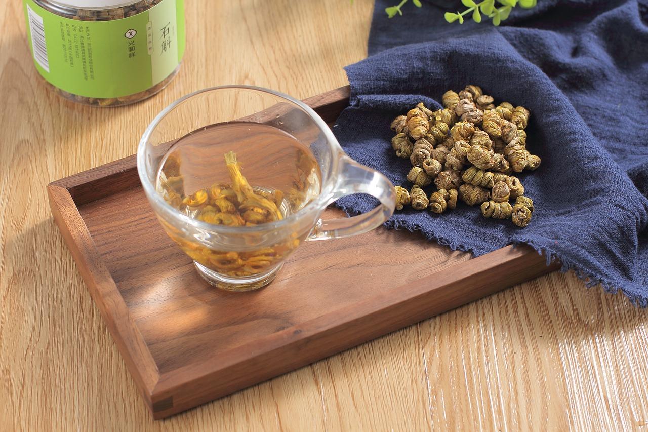 用橘子皮泡水喝有什么好处