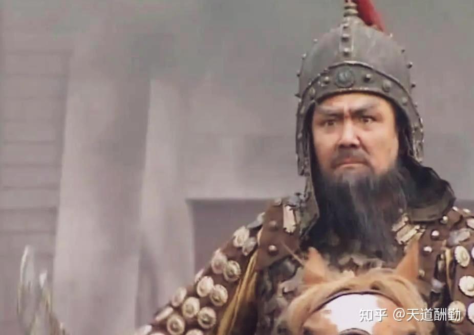 关羽看不起黄忠,不服锦马超,为何对保镖赵云服服帖帖?原因简单 - 知乎