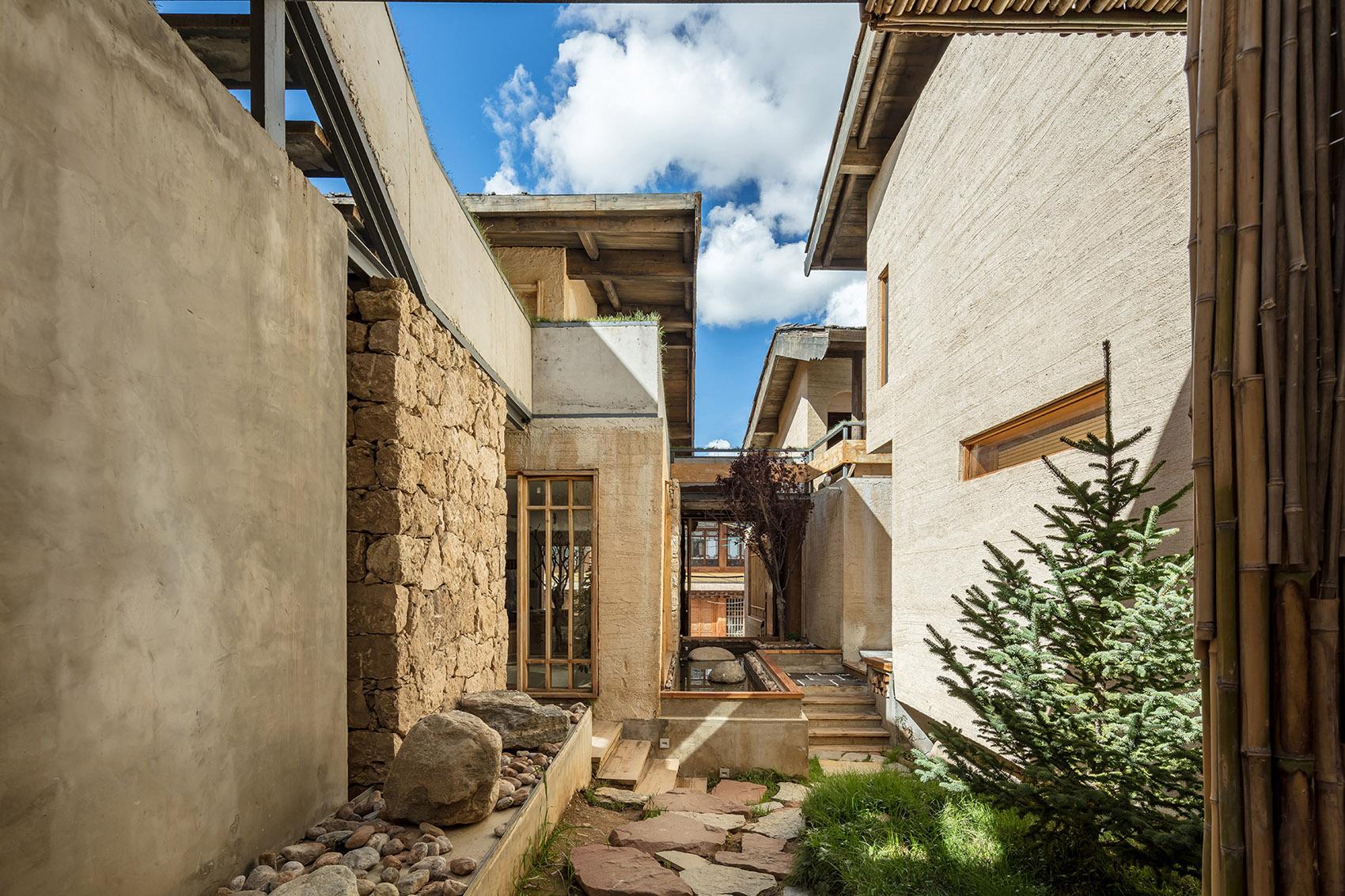 ▼民宿外观言·意位于云南香格里拉独克宗古城北门街措廊46号,距离