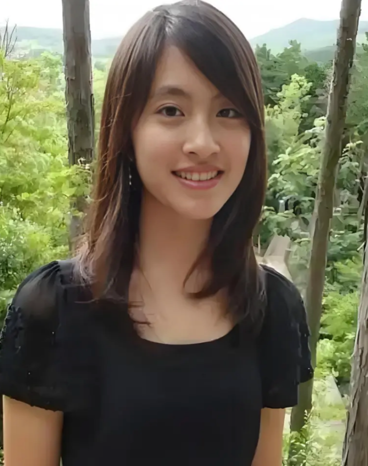 （林奕含早期照片）