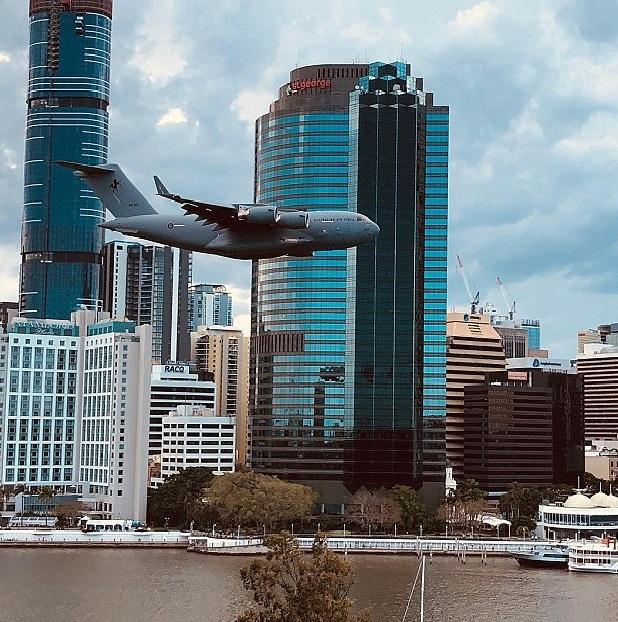 没惊喜有惊吓的炫技飞行 知乎