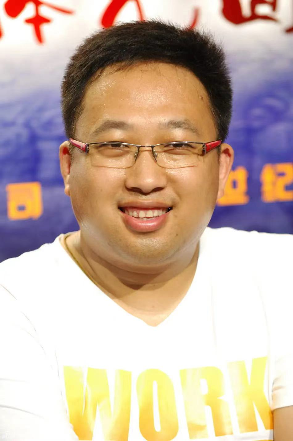 继郭敬明向庄羽道歉后,于正时隔六年向琼瑶道歉,你怎么看?