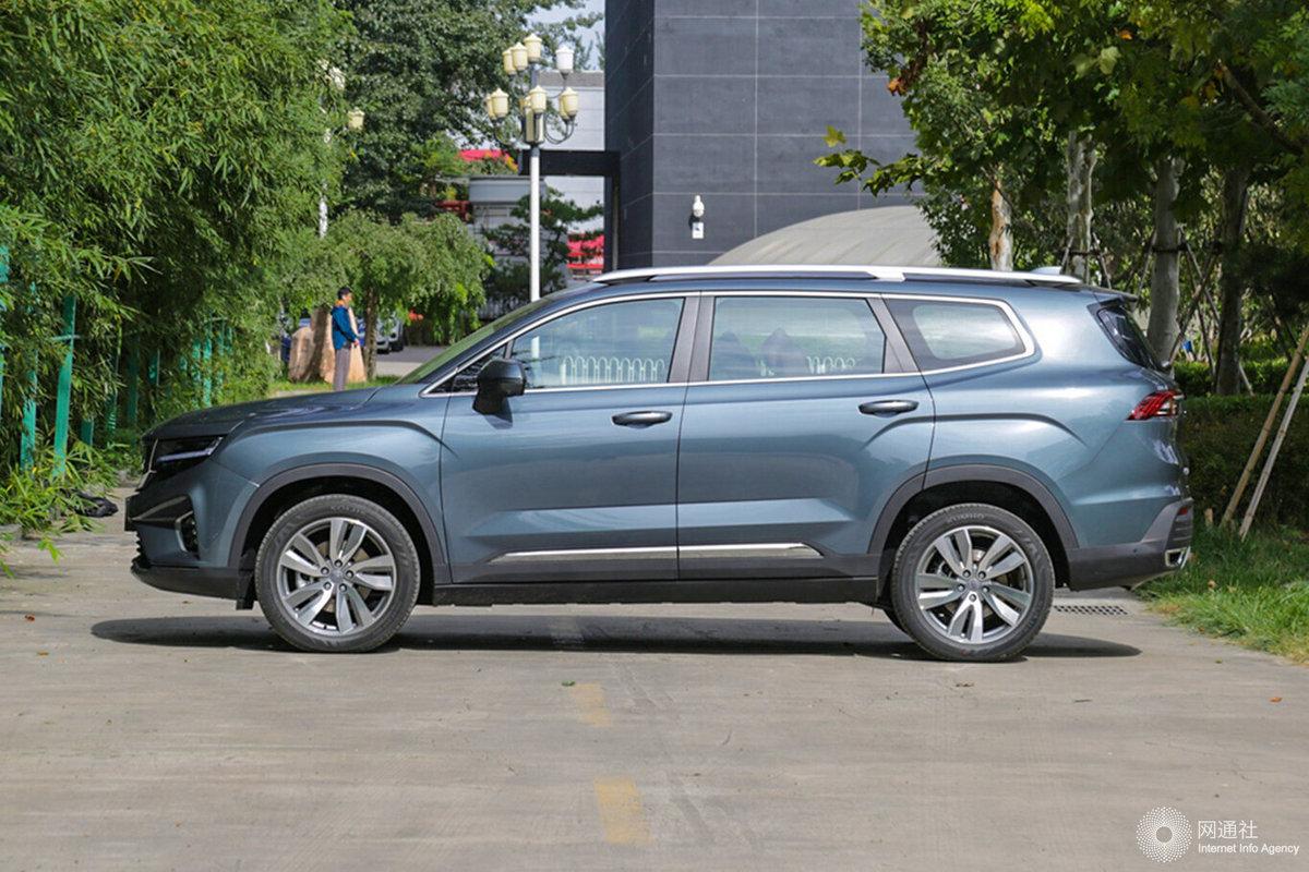 售1036万元起终身免流量2022款吉利豪越上市