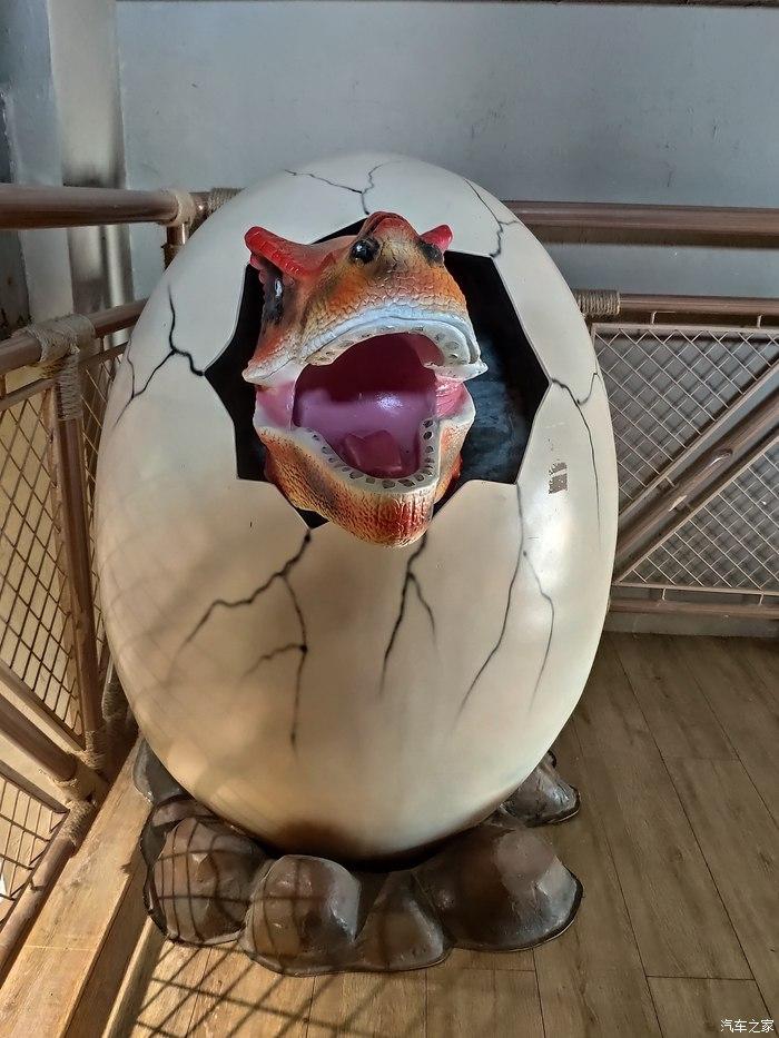 追梦迪奥展,路遇恐龙服务区欣赏沃尔沃xc40