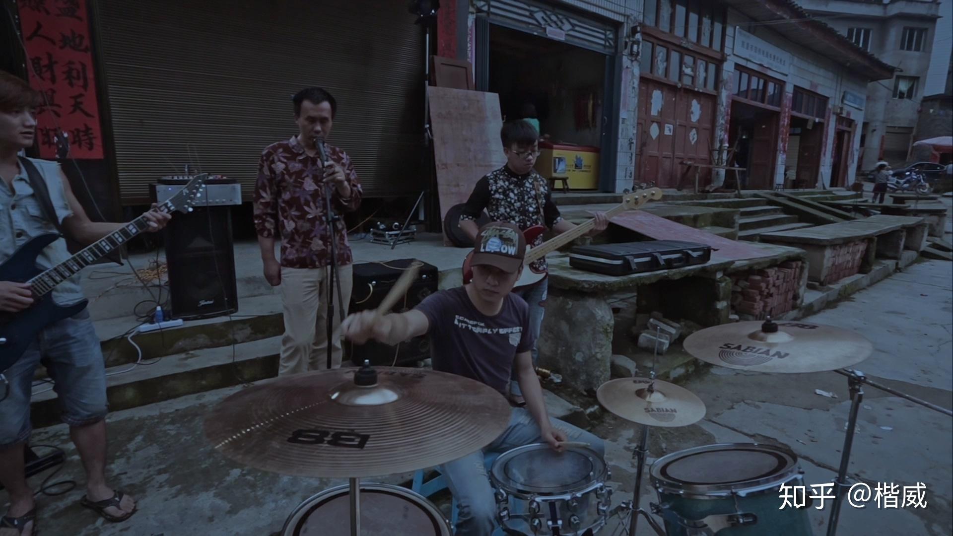 如何评价毕赣电影路边野餐