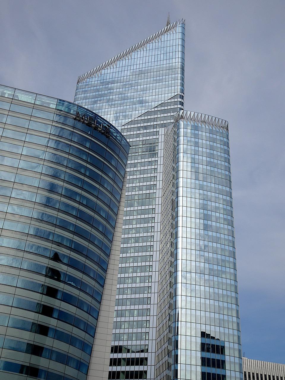 2. 后现代设计特点