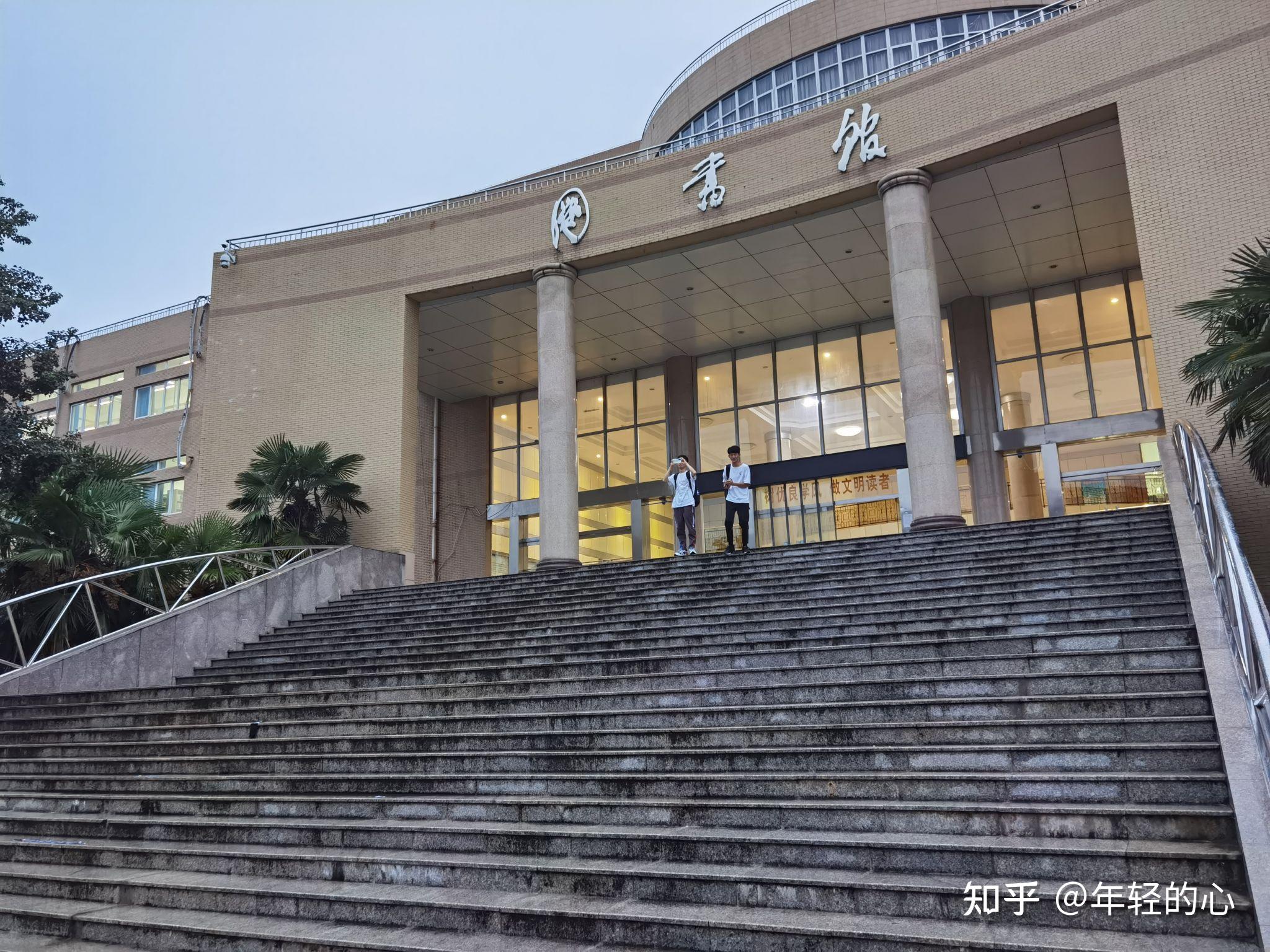 在阜陽師範大學信息工程學院就讀是什麼體驗