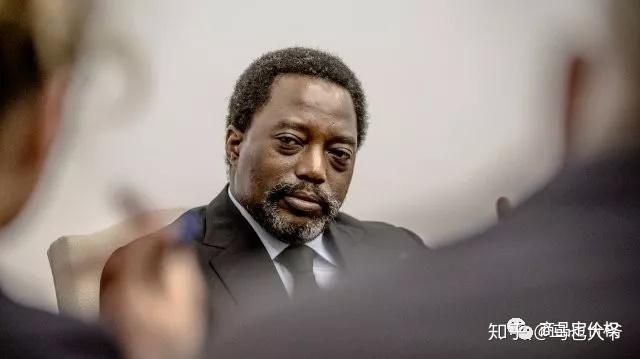 首先,卡比拉在刚果金的政治控制力仍然较强,他可以通过推迟选举,修改
