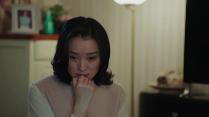《我的前半生》陈俊生正式跟凌玲提离婚,凌玲一哭二闹三吃安眠药 - 知乎