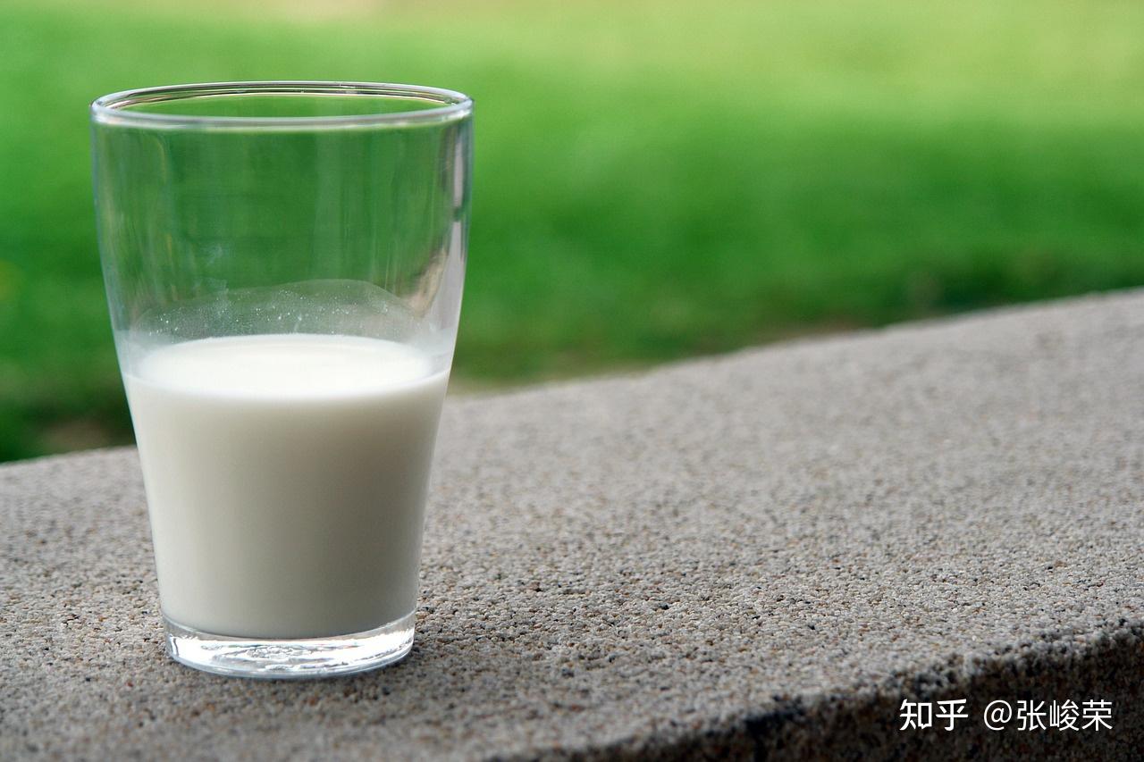 蒙牛牛奶和伊利牛奶哪个好（蒙牛牛奶和伊利牛奶的区别）_玉环网